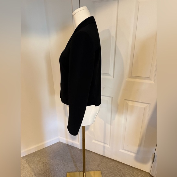 Elie Tahari Black Structured Blazer – Classic Tailored Fit - XS - Picture 3 of 13